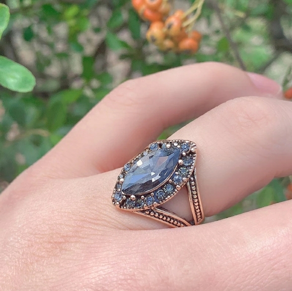 Vintage Antique Gold Ring - Picture 2 of 4